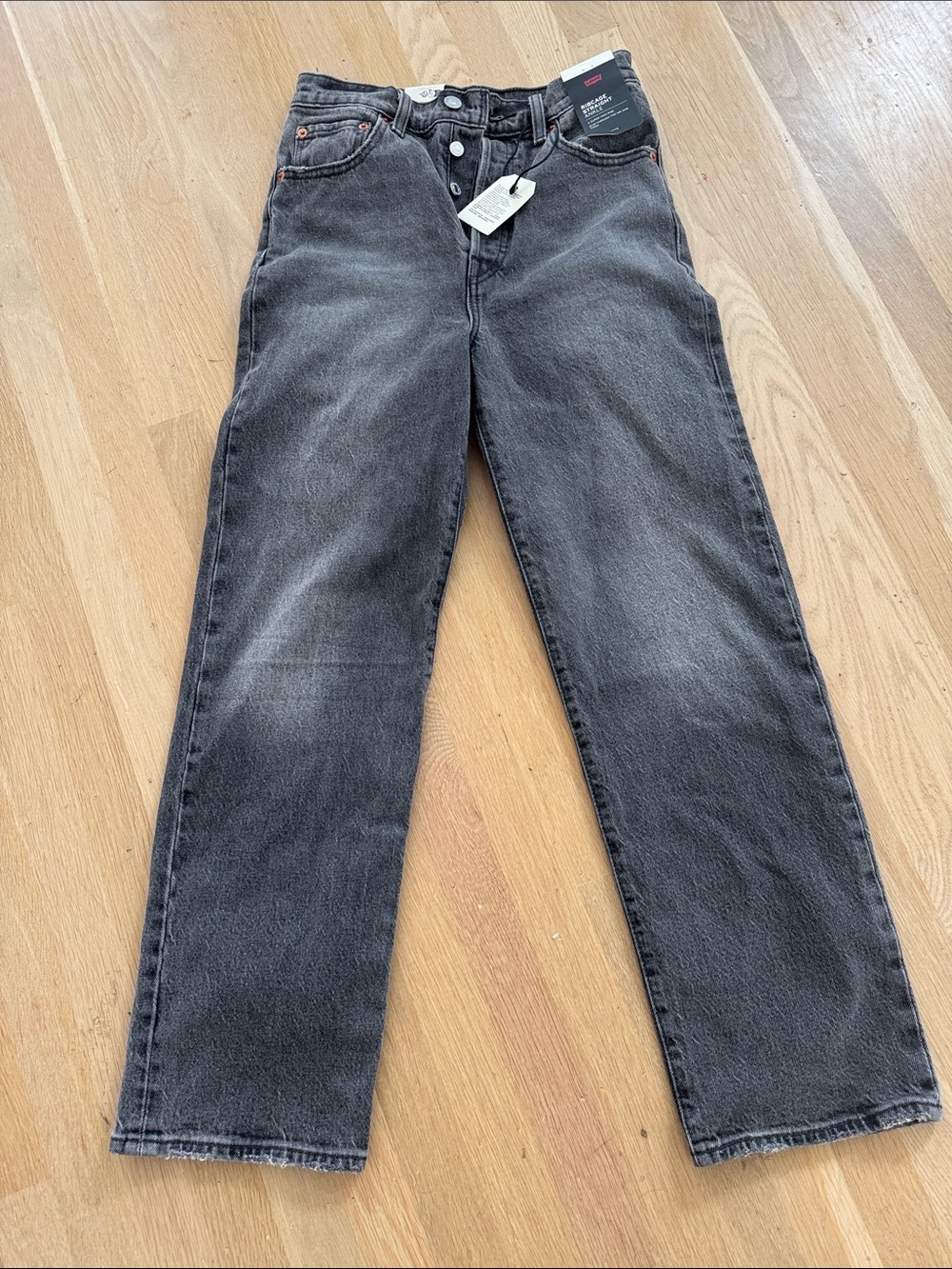 Levi's Charcoal Gray Ribcage Straight Ankle - woman’s jeans